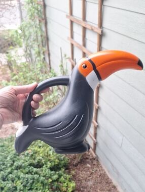 Retro Novelty Toucan Bird Blow Mold Watering Can 1.6 Litre Gardening Whimsical